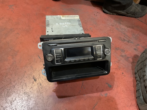 [6JA035156] Radio seat toledo ‘13