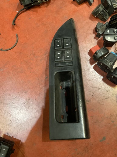 [03163451] Botonera eleva lunas ford mondeo ‘01