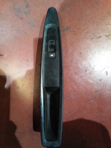 Botonera eleva lunas derecha citroen c4 '06