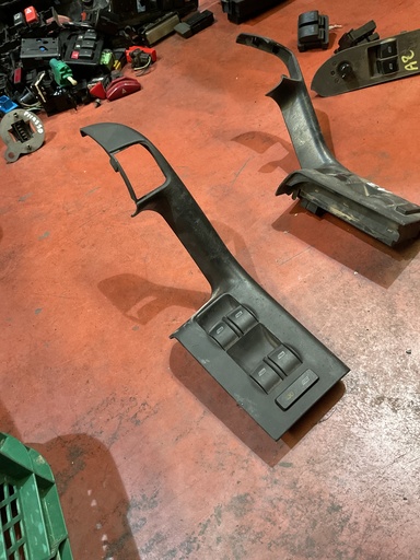 [Sin referencia] Botonera eleva lunas audi a3 ‘03