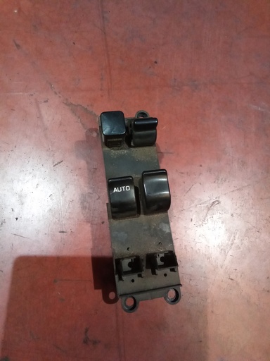 Botonera eleva lunas izquierda nissan micra '98