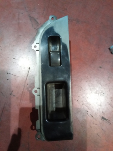 Botonera eleva lunas izq. nissan x-trail '06