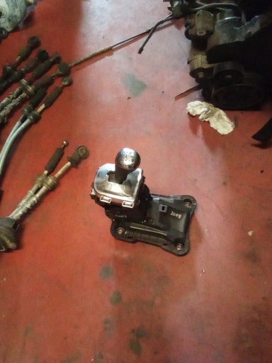 [96816923] Palanca cambios automática peugeot 2008 '07