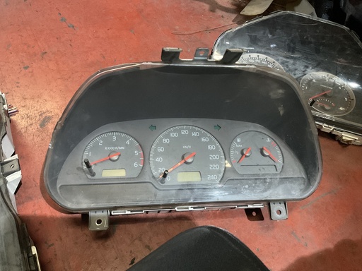 [Sin referencia] Cuadro instrumentos volvo v-40 ‘00