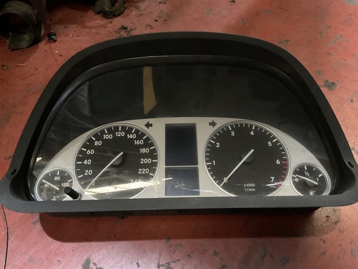 [A1694401811] Cuadro instrumentos mercedes clase b w169 ‘08