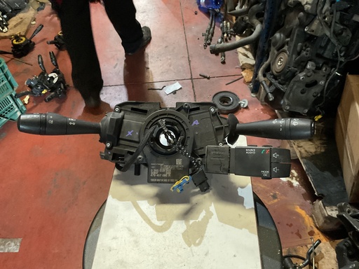 [479457095R] Mando multifuncion renault clio iv ‘15