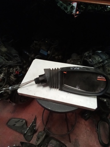 [0257178] Retrovisor derecho manual fiat punto '99