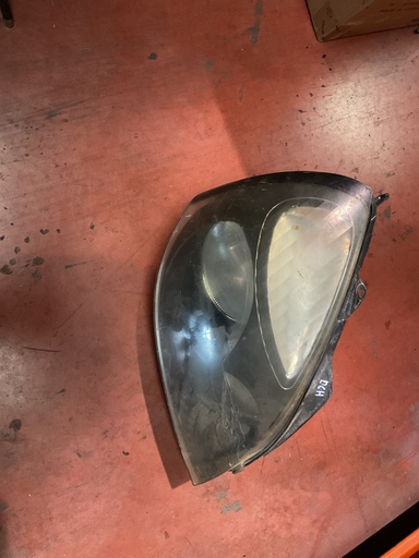 Faro derecho renault clio negro