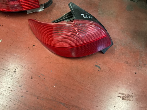 Piloto izquierdo peugeot 206 98