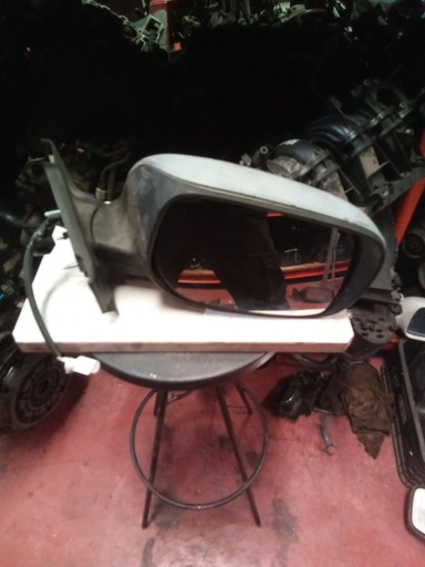 [013935] Retrovisor derecho toyota yaris '05