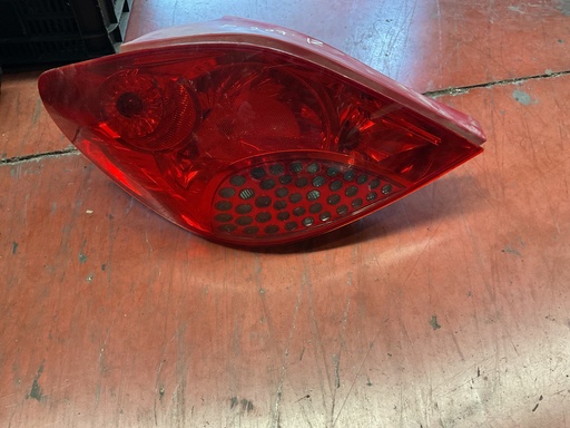 Piloto izquierdo peugeot 207 06