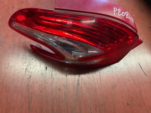 Piloto izquierdo peugeot 208 2013