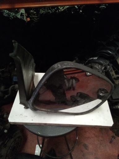 Retrovisor derecho manual nissan vanette '99