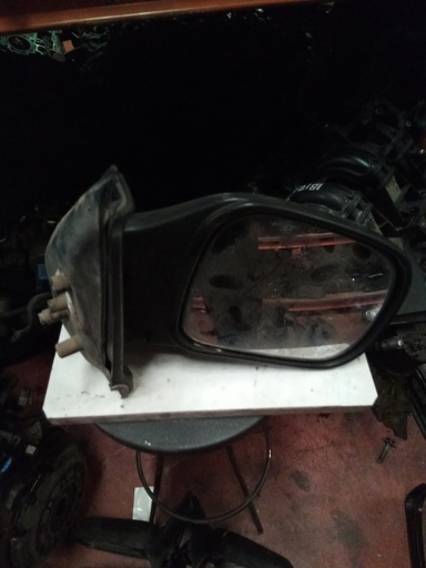 Retrovisor derecho nissan vanette cargo '92