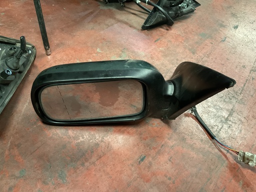 [015334] Retrovisor izquierdo nissan primera ‘99