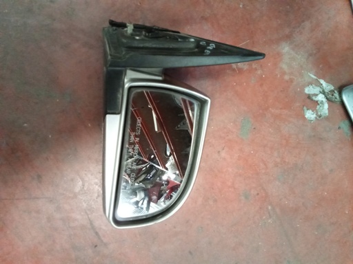 [012192] Retrovisor derecho kia carens '06