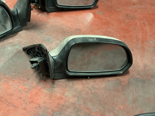 [012151] Retrovisor derecho kia shuma ‘02