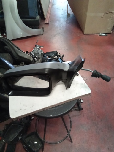 [026103] Retrovisor izquierdo manual opel astra g '98