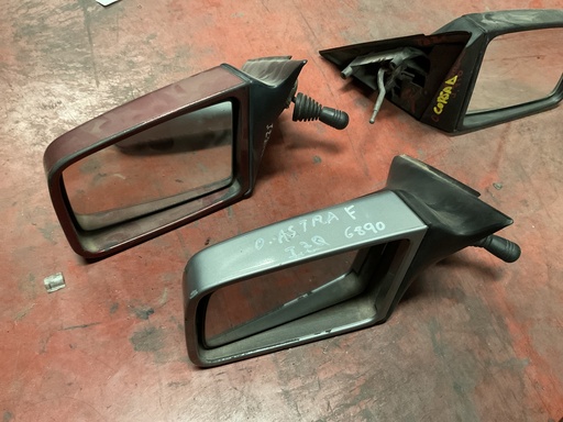 [0117393] Retrovisor izquierdo manual opel astra f ‘95