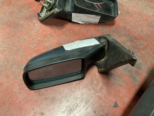 [Sin referencia] Retrovisor izquierdo peugeot 605 ‘93