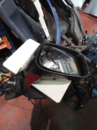 [011011] Retrovisor derecho peugeot 807 '04
