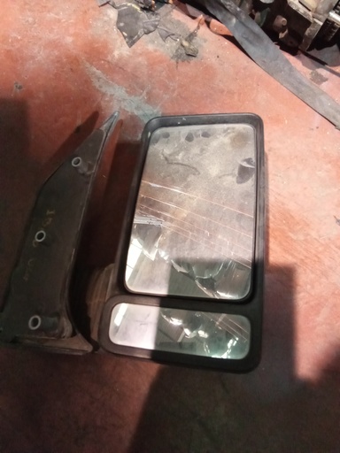 [0156267] Retrovisor derecho iveco daily '04