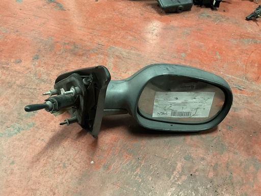 [010125] Retrovisor derecho manual renault megane ‘97