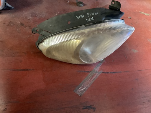 Faro derecho citroen xsara picasso