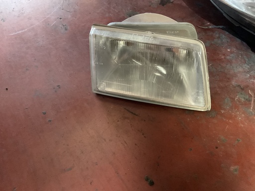 Faro derecho peugeot 106 1993