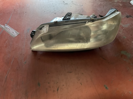 Faro izquierdo peugeot 306 1998