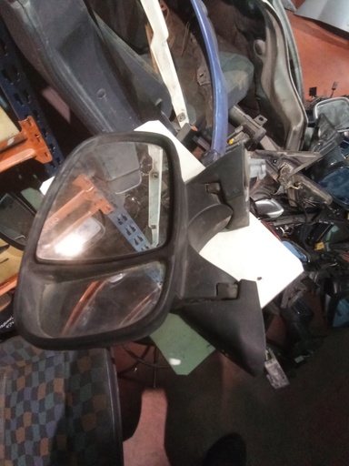 Retrovisor izquierdo renault trafic '05