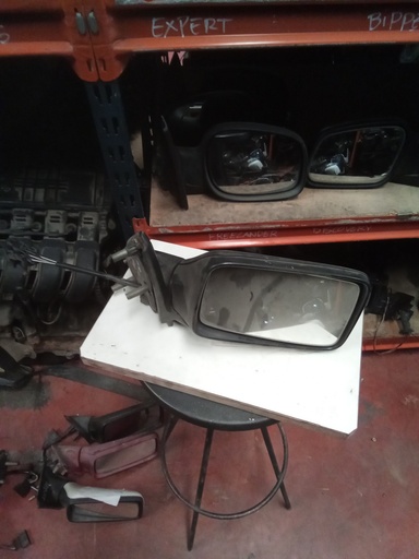 [40486] Retrovisor derecho manual volkswagen golf iii '91