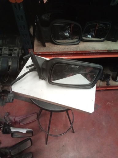 [0156716] Retrovisor derecho volkswagen golf iii '91