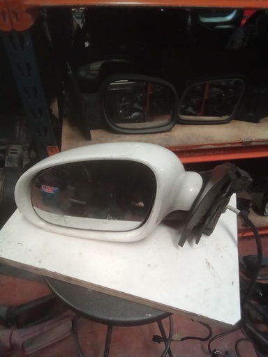[010836] Retrovisor izquierdo volkswagen jetta '05