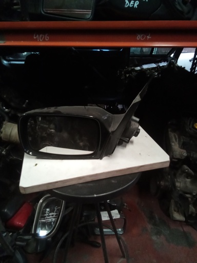 Retrovisor izquierdo ford mondeo '95