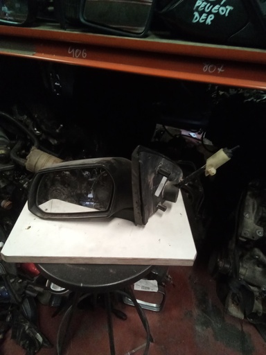 Retrovisor izquierdo manual ford mondeo '03