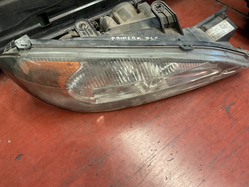 Faro derecho Nissan primera 2000