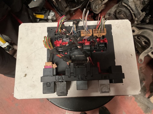 [8P0907279C] Caja reles seat leon ‘08