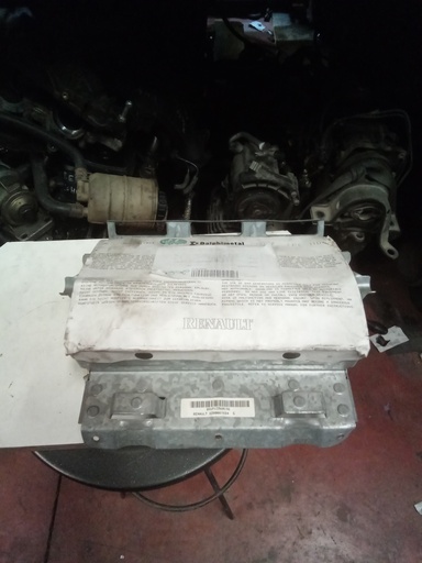 [8200061684] Airbag frontal Renault Clio III '05