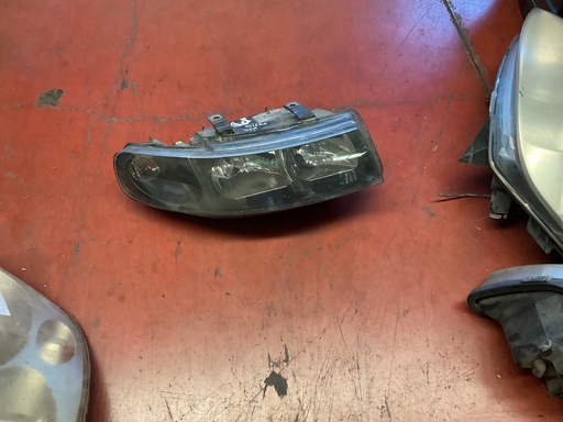 Faro derecho Seat Toledo 2001
