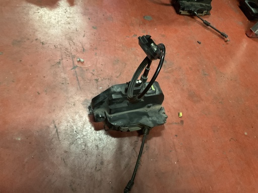 [Sin referencia] Cerradura delantera izquierda nissan primera ‘05