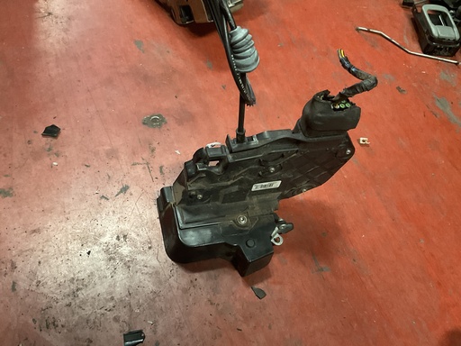 [Sin referencia] Cerradura delantera derecha volvo S40 ‘03