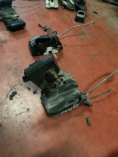 [Sin referencia] Cerradura delantera izquierda mazda 6 ‘02