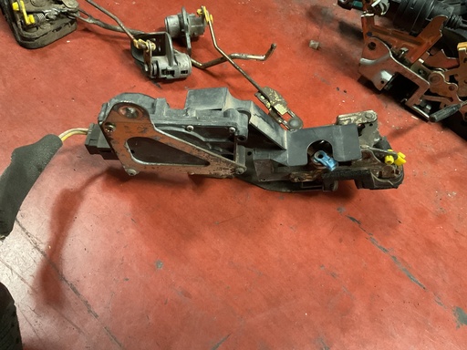 [Sin referencia] Cerradura delantera izquierda hyundai accent ‘01