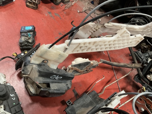 [Sin referencia] Cerradura trasera derecha hyundai elantra ‘02