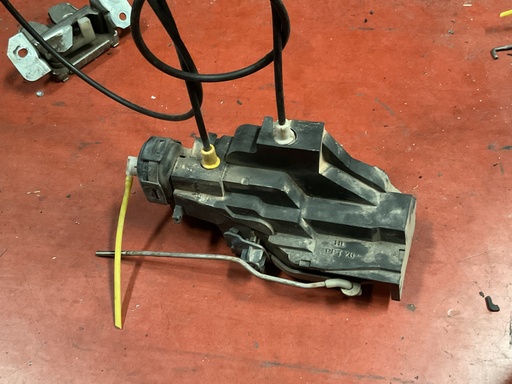 [Sin referencia] Cerradura trasera izquierda mercedes clase A ‘04