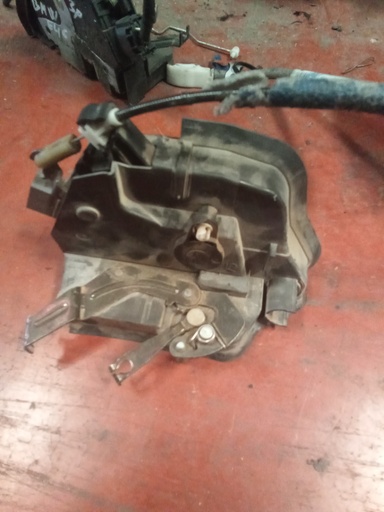 [8253431] Cerradura delantera izquierda BMW serie 3 E46 compact '03