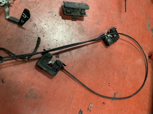 [Sin referencia] Cerradura capo bmw serie 6 E63 ‘04