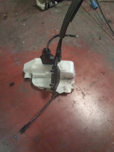 [000661] Cerradura delantera derecha Renault laguna '07