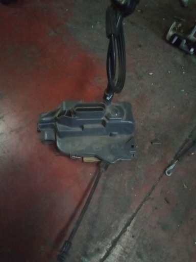 [009151Z98] Cerradura delantera derecha Renault laguna '03